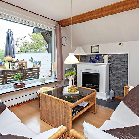 5 Person In Vaeggerlose Bøtø By